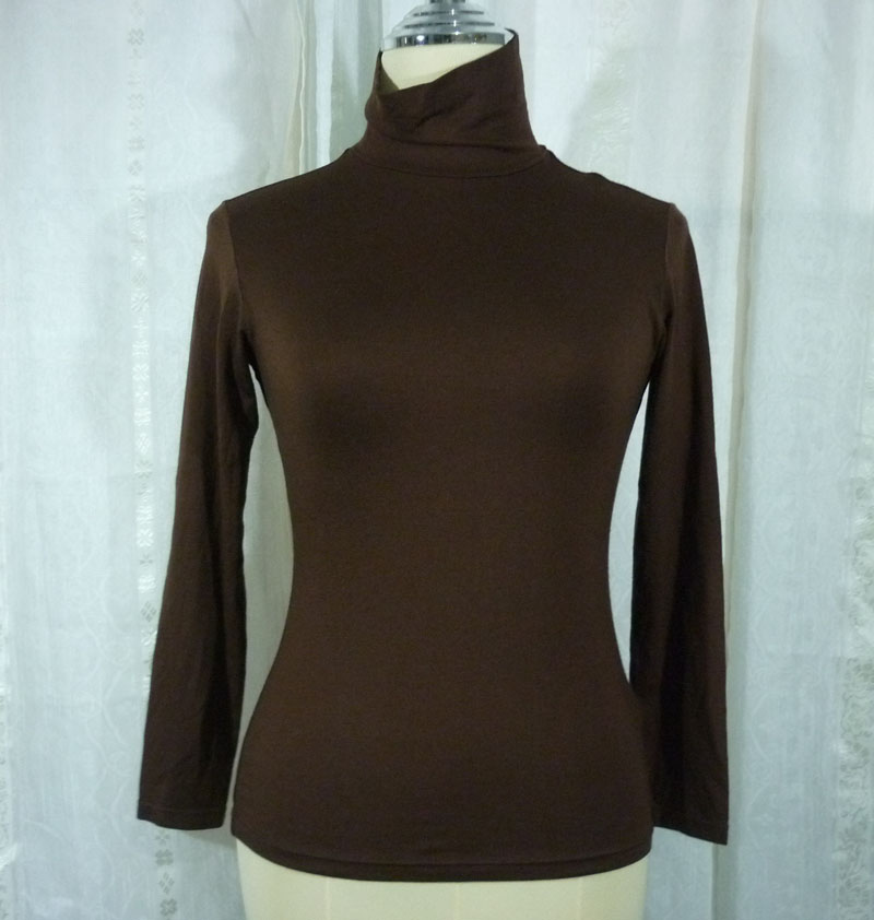 เสื้อฮีทเทคหญิง สีน้ำตาล Uniqlo heattech Sz L