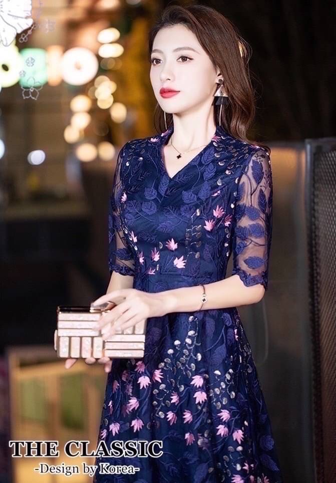 เดรสแขน 3 ส่วน งานปัก ใช้ผ้เนื้อดีปักลวดลายดอกไม้ หลากสีกระจายรอบตัว งานสวยปักแน่นอย่างดีทั้งตัวค่ะ: สินค้าคุณภาพ (พร้อมส่ง)