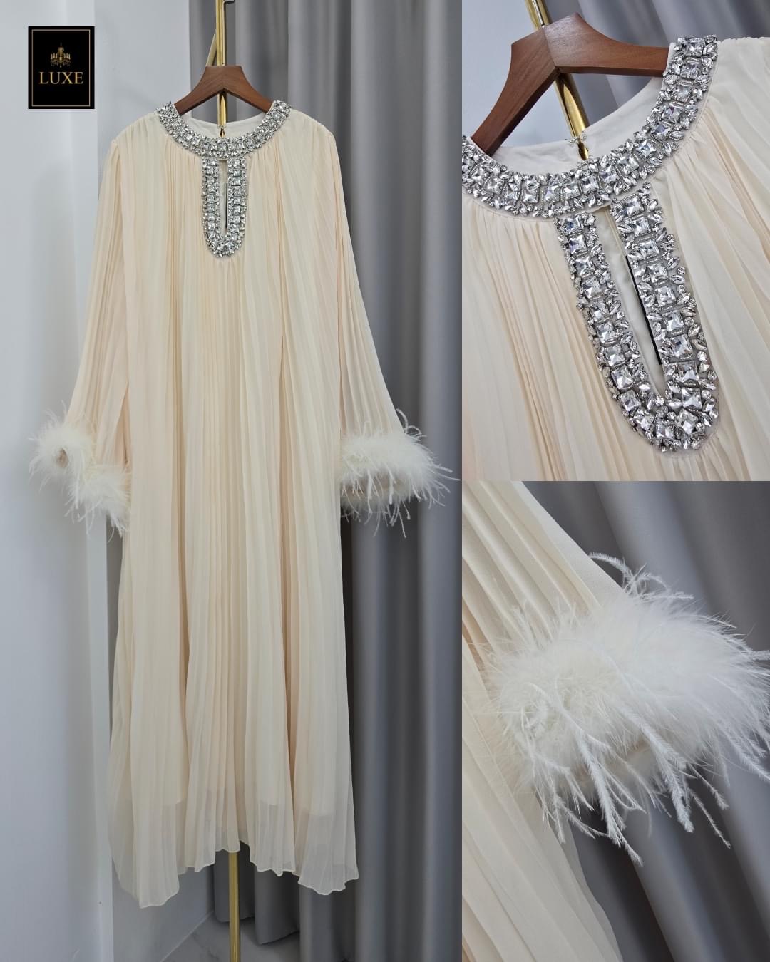 เดรสแขนยาว กระโปรงบานตัวปล่อย คัตติ้งประณีต กรุยกราย ใส่สบาย : สินค้าคุณภาพ (พร้อมส่ง)