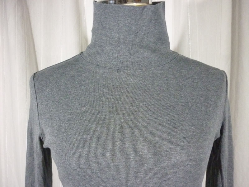 เสื้อแขนยาวคอเต่า Uniqlo Sz S