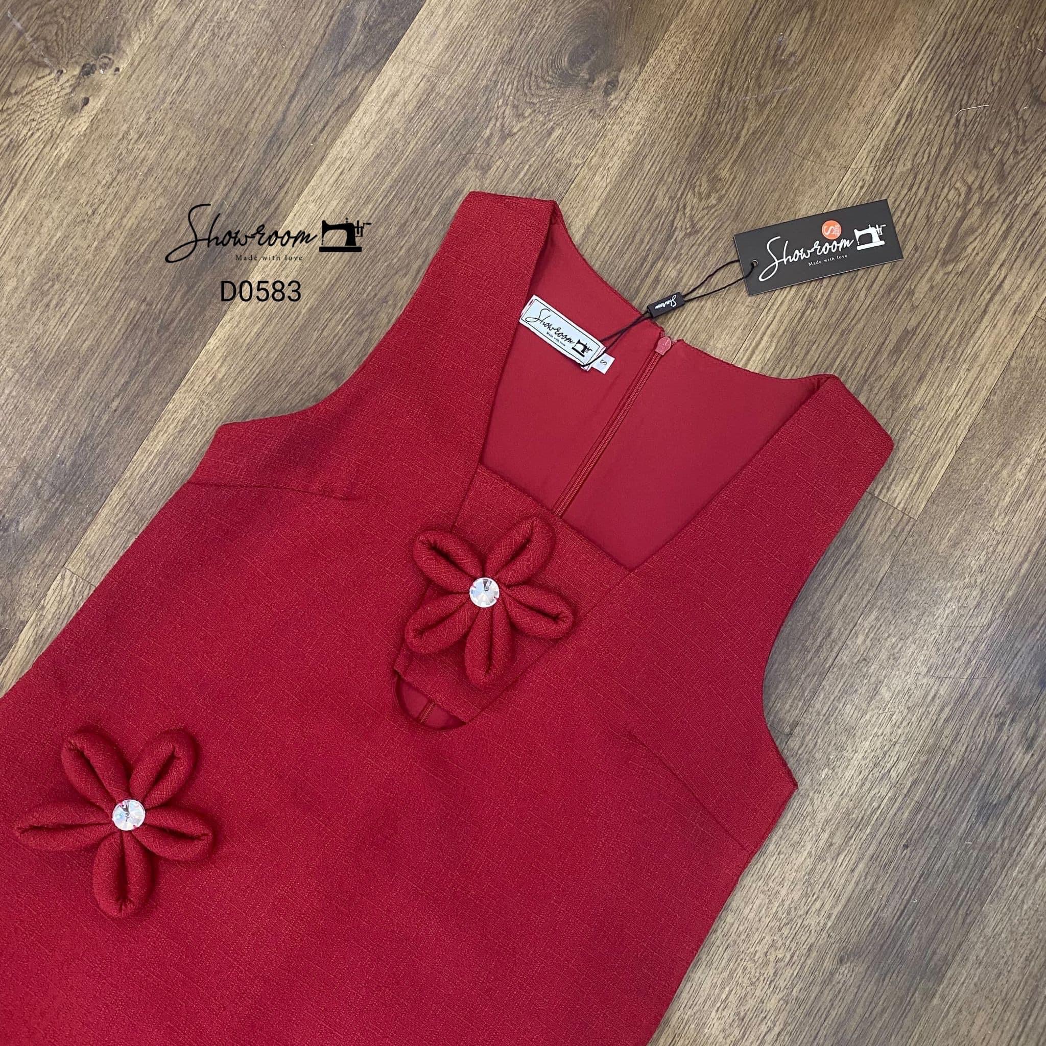 เดรสสั้น แต่งดอกไม้ ประดับเกสรคริสตัลงานเริ่ด ผ้าดี บุซับ ดูแพง ใส่สบาย สินค้าคุุณภาพ (พร้อมส่ง)