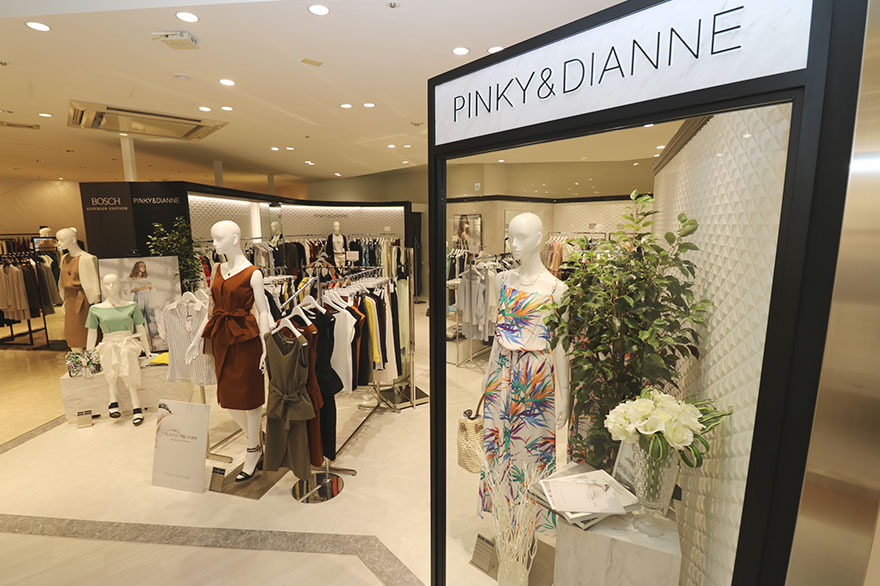 ผ้าคลุมไหล่ ผ้าผูกคอ pinky&dianne (ของใหม่)