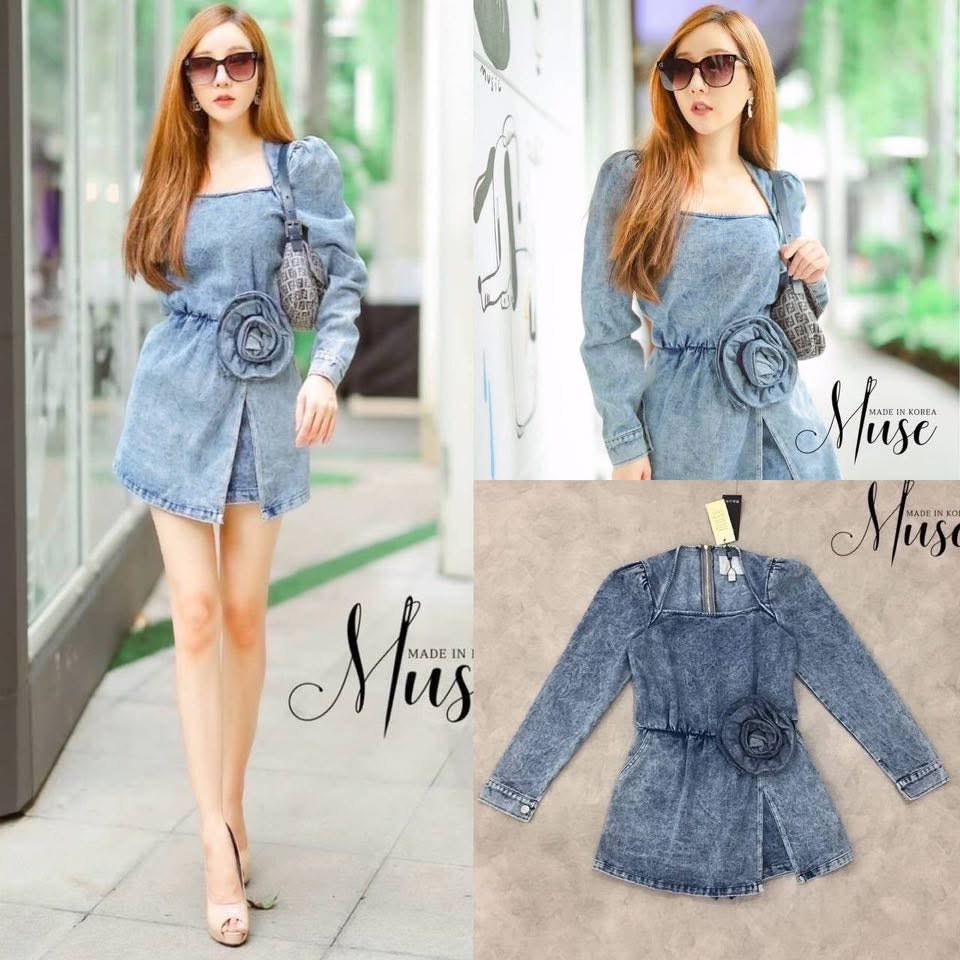 จั้มสูทยีนส์ฟอกสีสวยมาแล้วค่า จั้มสูทขาสั้นแขนยาว ช่วงเอวแต่งดอกไม้เพิ่มความน่ารัก ช่วงกางเกงเป็นทรงผ่าหน้า งายเก๋ๆ ใส่สบาย : สินค้าคุณภาพ (พร้อมส่ง)