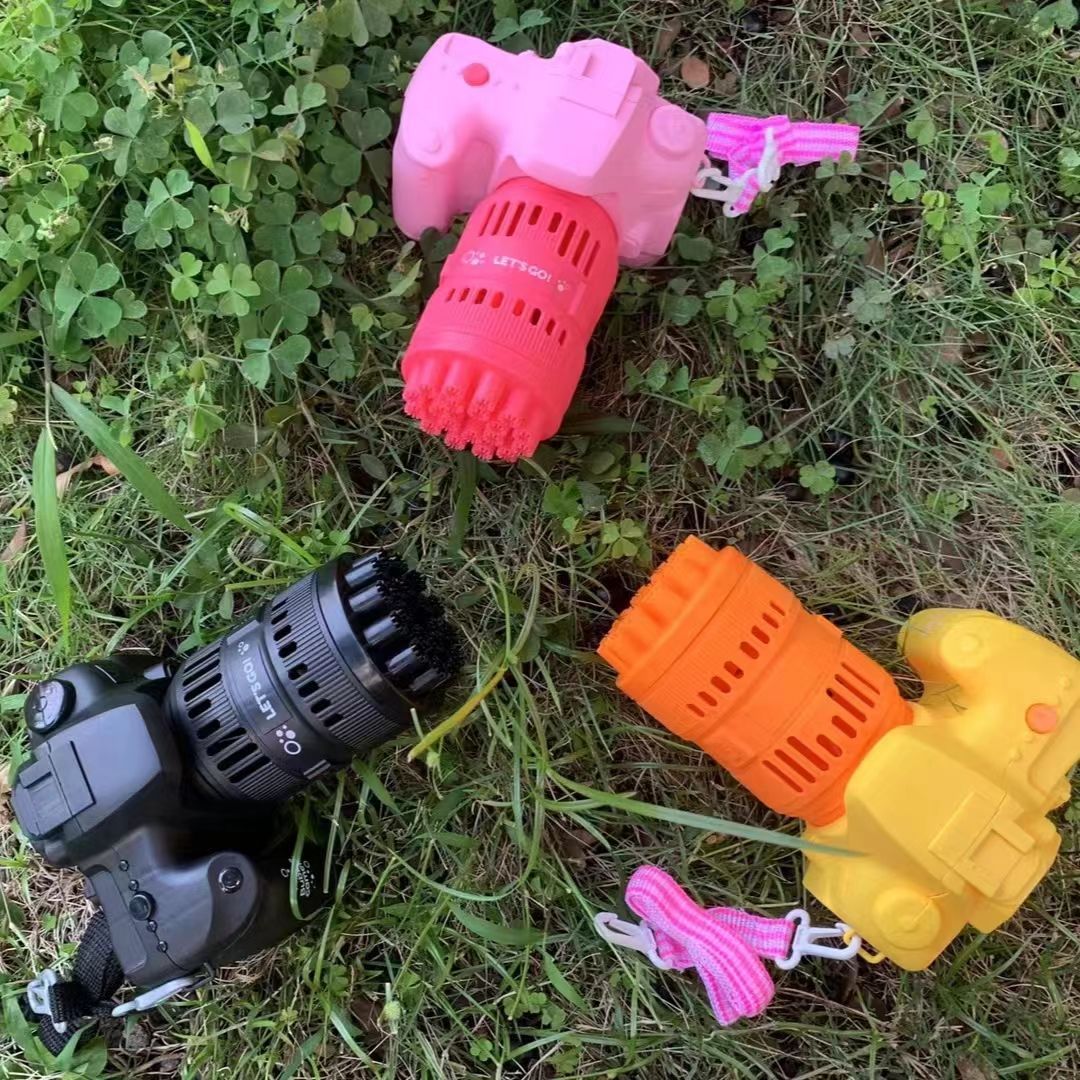 เครื่องเป่าฟอง ของเล่นเป่าฟองสบู่ใส่ถ่าน กล้องเป่าฟอง คล้องคอได้ มี มอก.