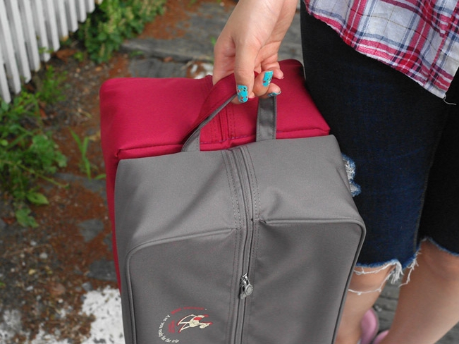 กระเป๋าใส่รองเท้ากันน้ำ อุปกรณ์ห้องน้ำ ผ้าขนหนู หรืออื่น ๆ ได้ตามต้องการ มี 4 สี 4 ลาย ให้เลือก