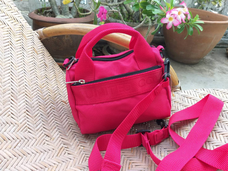 กระเป๋า BENETTON ใหม่ป้ายห้อย น่ารักมากกก