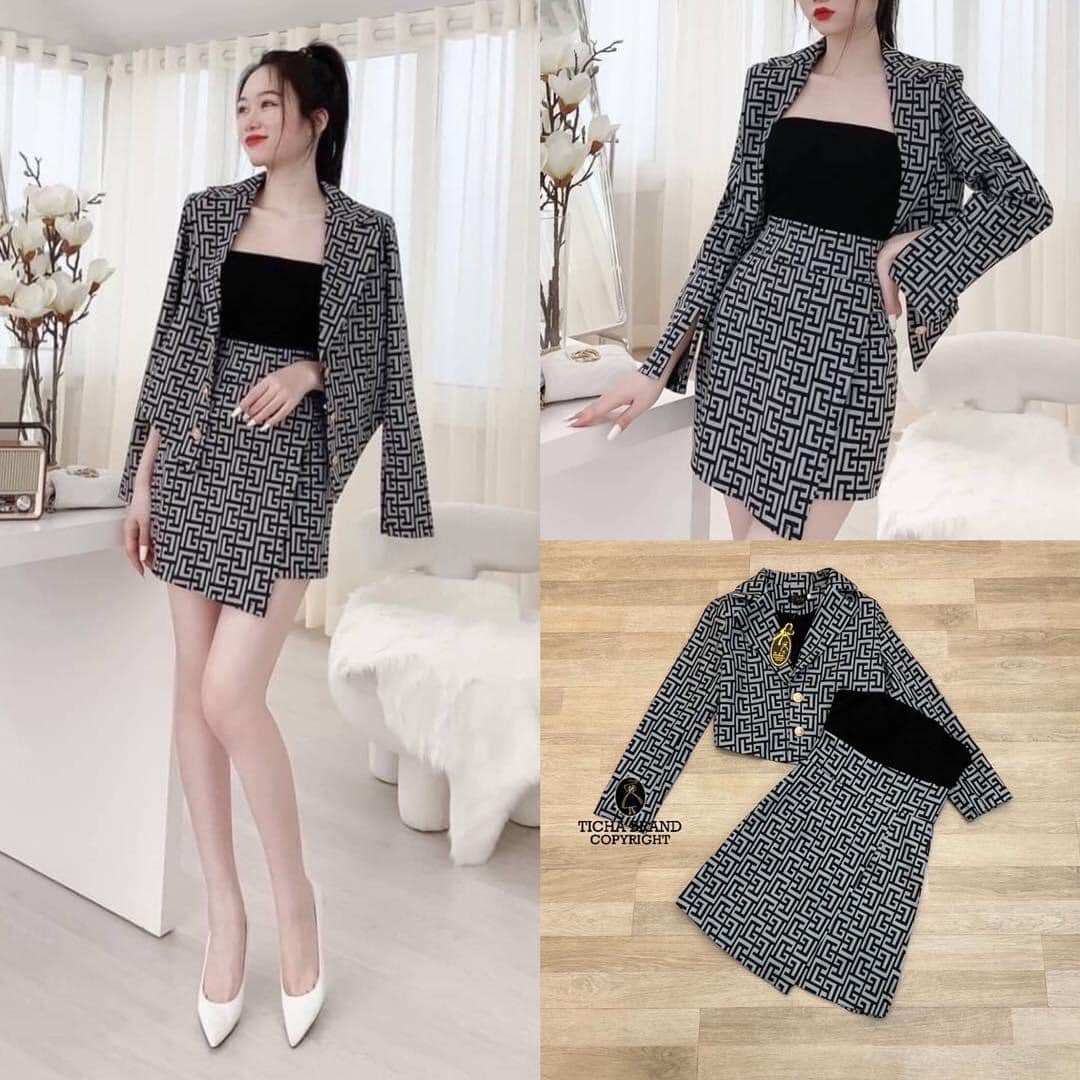 ชุดเซต มินิเดรสเกาะอกพิมพ์ลาย แพทเทิร์นเป๊ะ ทรงสวย มาพร้อมกับเสื้อครอปคลุมตัวสั้นแขนยาว: สินค้าคุณภาพ (พร้อมส่ง)