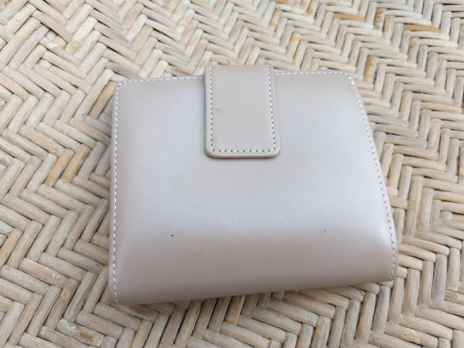 กระเป๋าสตางค์ YOSHIE INABA เรียบหรูน่าใช้มาก