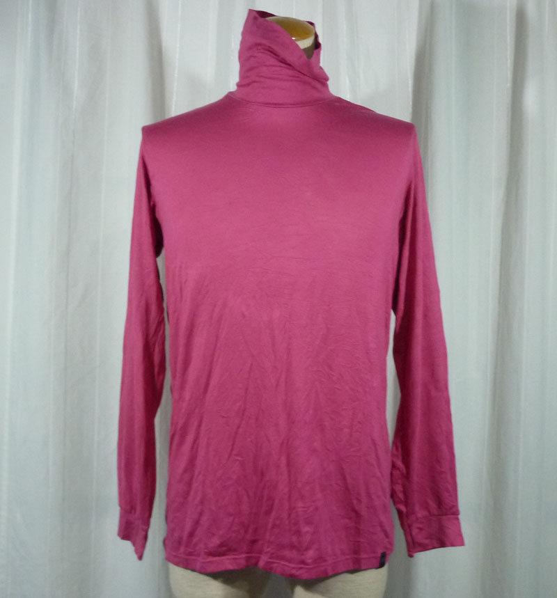 เสื้อฮีทเทคชาย สีชมพู Uniqlo heattech Sz L