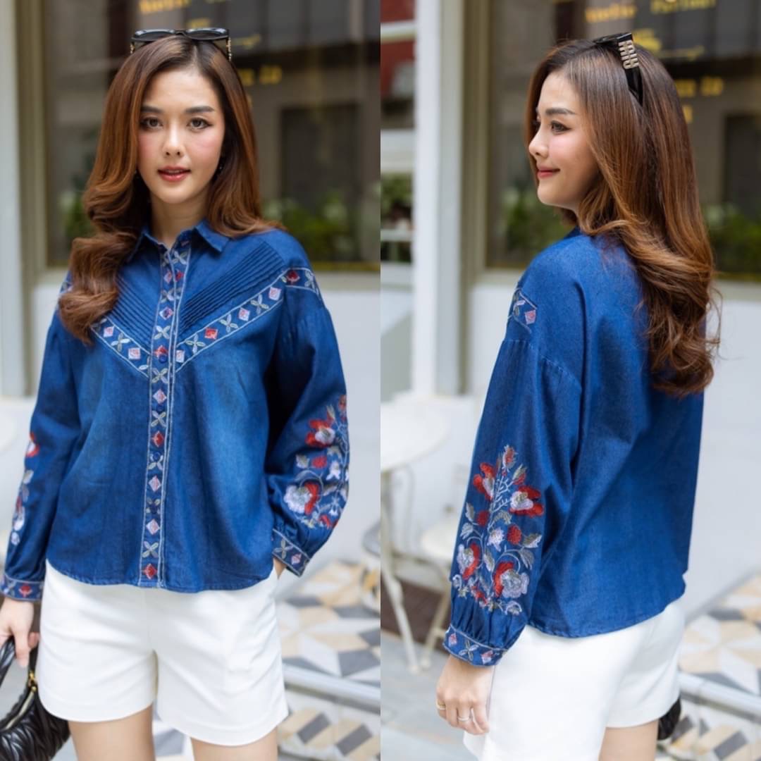 เสื้อยีนส์แท้เกรดพรีเมี่ยม เนื้อผ้าหนากำลังดีผ้าดีค่ะ ดีเทลตีเกล็ดช่วงอก เพิ่มความเก๋ด้วยงานปักดอกไม้ : สินค้าคุณภาพ (พร้อมส่ง)