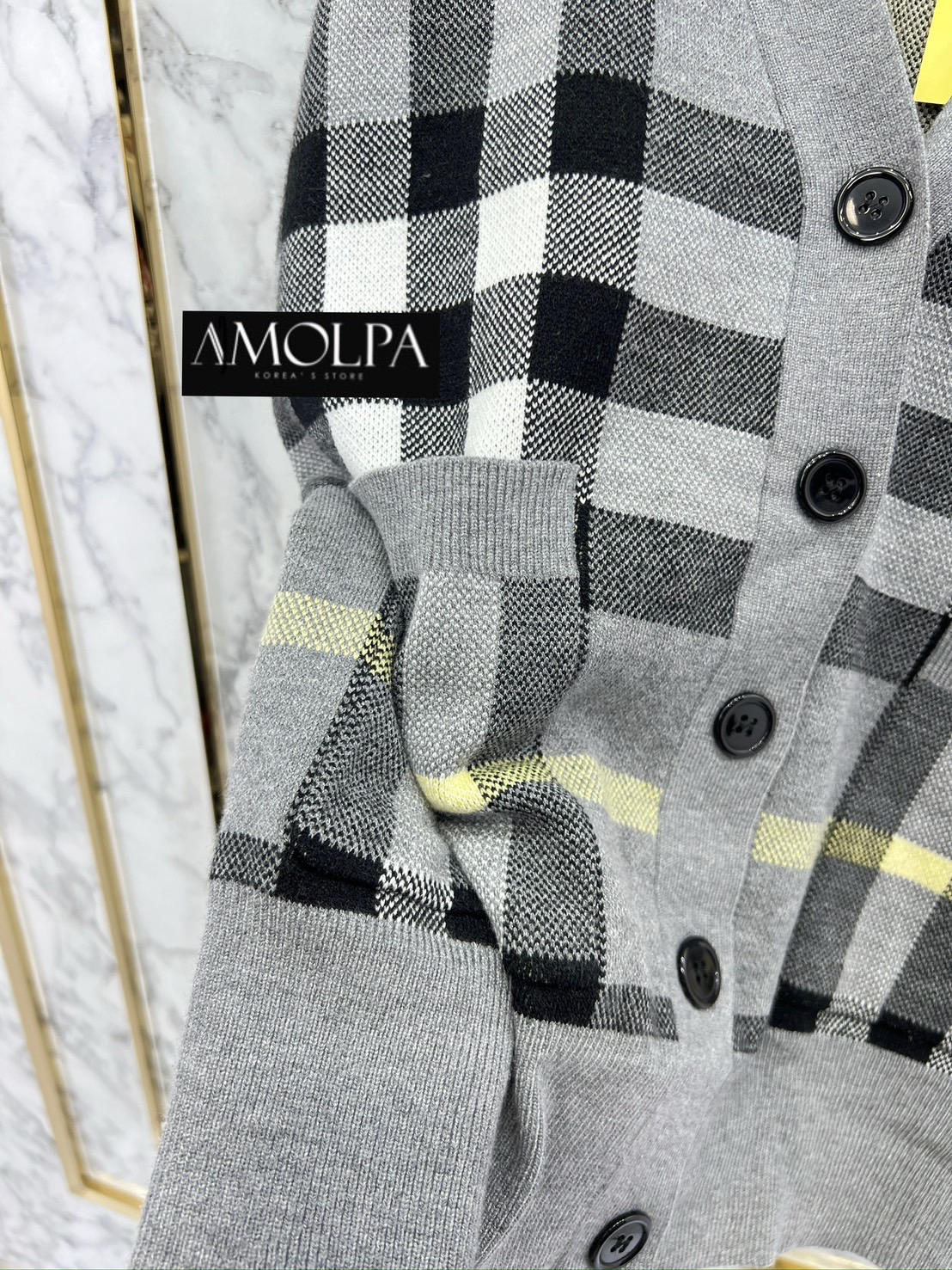 CARDIGAN BURBERRY KNIT เนื้อผ้าดีม๊าก ผ้าใส่สบายมากกกก ห้ามพลาดเลยนะคะ ใส่สบายสุดๆ : สินค้าคุณภาพ (พร้อมส่ง)