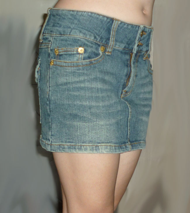 กระโปรงยีนส์เรียบเก๋ จากญี่ปุ่น 31-32-11.5