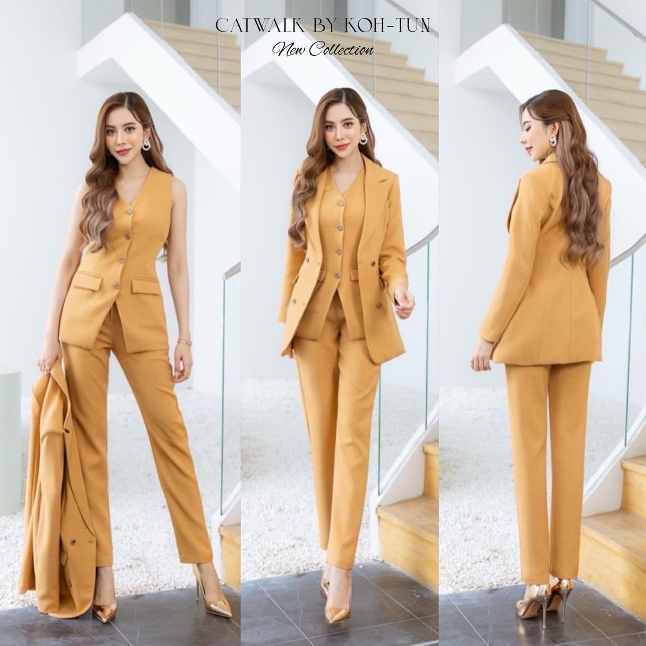 เซตBLAZER3ชิ้น ตัว BLAZER เป็นทรงเข้ารูป +เสื้อกั๊กครอปแขนกุด ทรงเข้ารูปคอวีใส่ไว้ด้านใน+กางเกงทรงขากระบอกเล็ก งานผ้าเกรดเอ เนื้อผ้ามีลายทอในตัว ใส่สบาย สินค้าคุณภาพ (พร้อมส่ง)