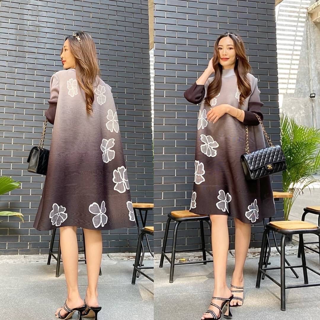 มินิเดรสอัดพลีท 🥰 Premium สวยงาม แบบงานแบรนด์ ทรงคอปีน แขน 4 ส่วน สินค้าคุณภาพ (พร้อมส่ง)