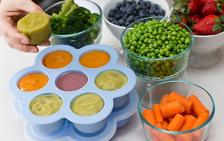 ถาดซิลิโคนเด็ก ชุดถาดซิลิโคนฟรีซเก็บอาหารเด็กอ่อน มีฝาปิด NanaBaby Food Storage Silicone Container