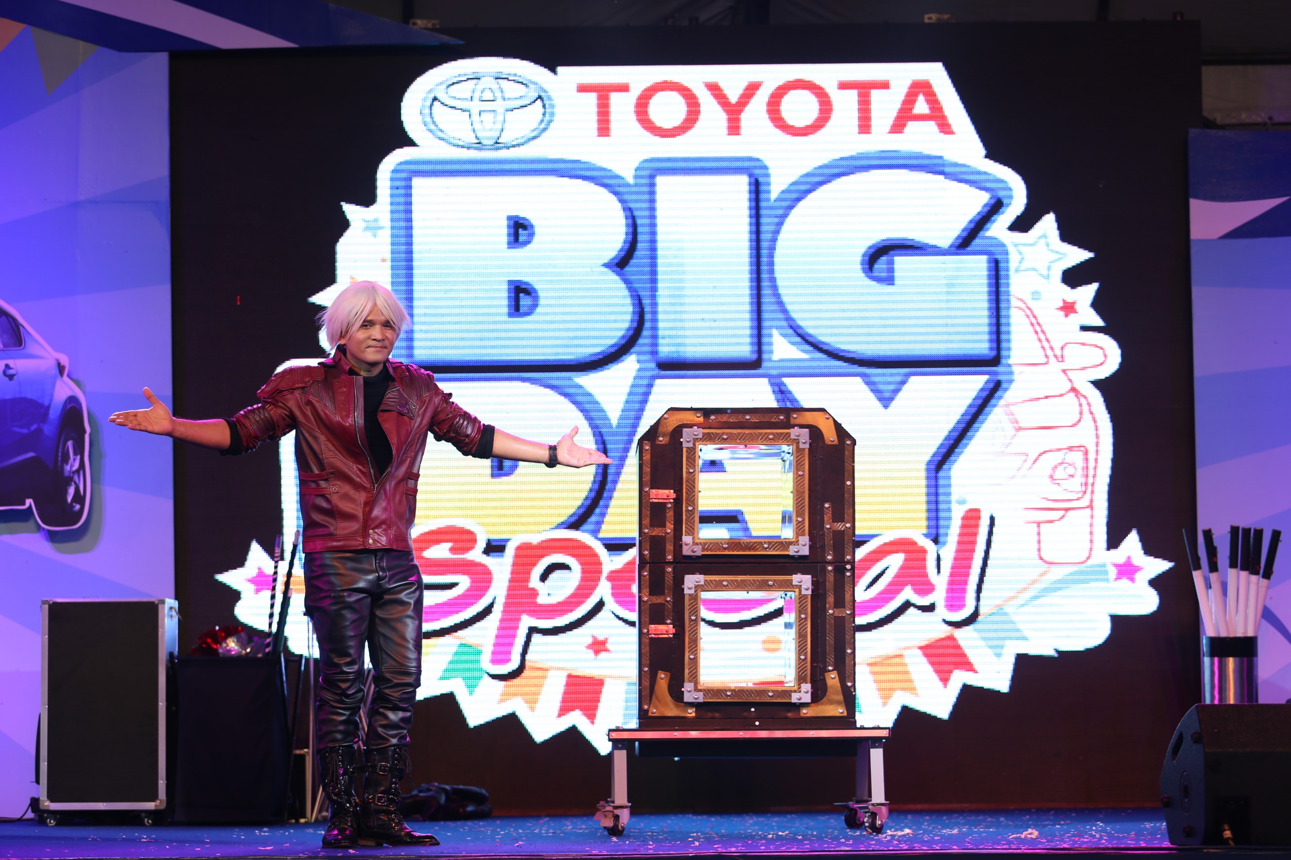 มายากล นักมายากล การแสดง โชว์ Magic Show "งาน TOYOTA BIG DAY" 24/05/2562