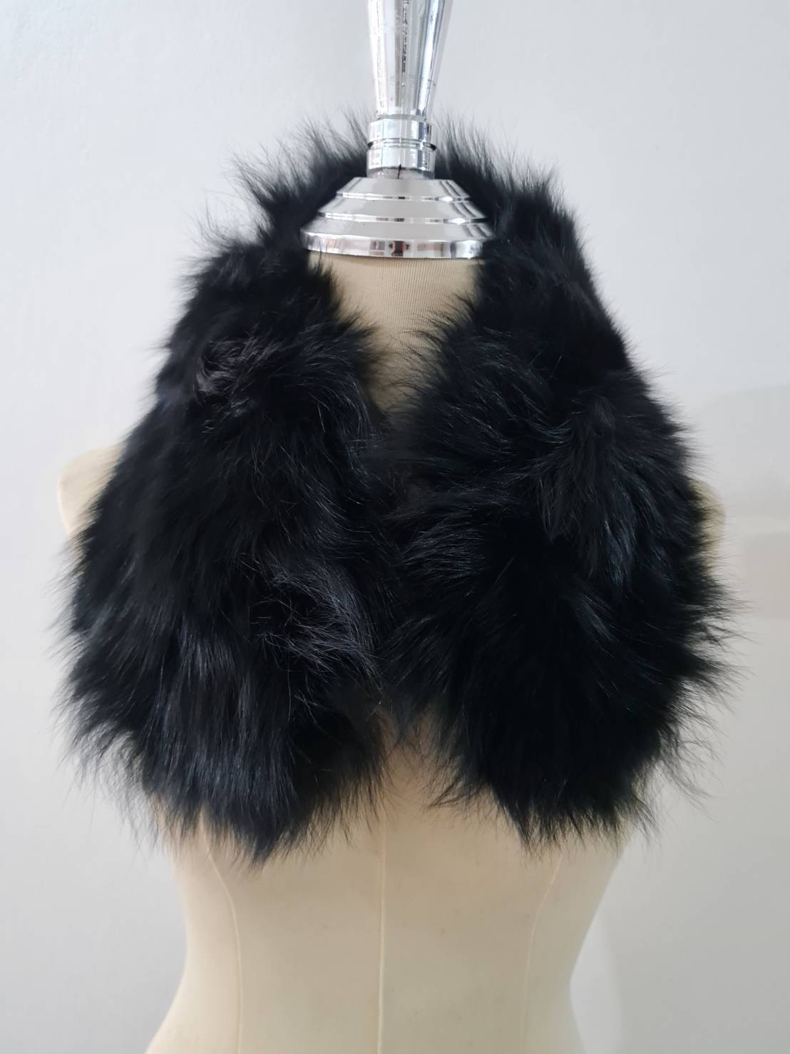 ผ้าพันคอ Fur Fox แท้ สีดำ (ของใหม่)