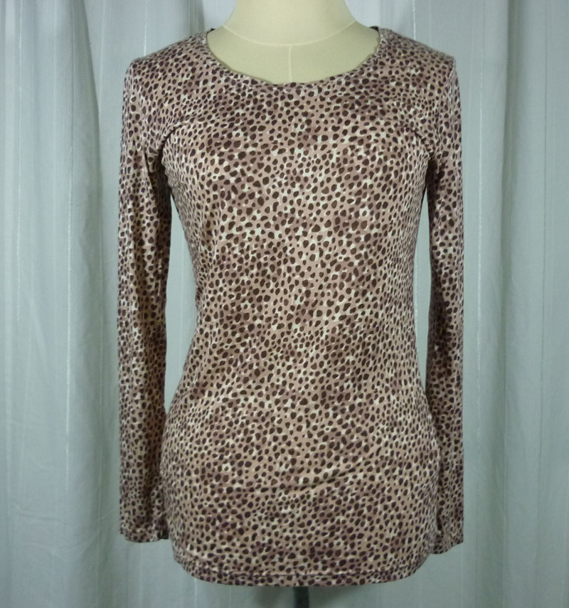 เสื้อฮีทเทคหญิง ลายเสือ Uniqlo Heattech Sz M-L