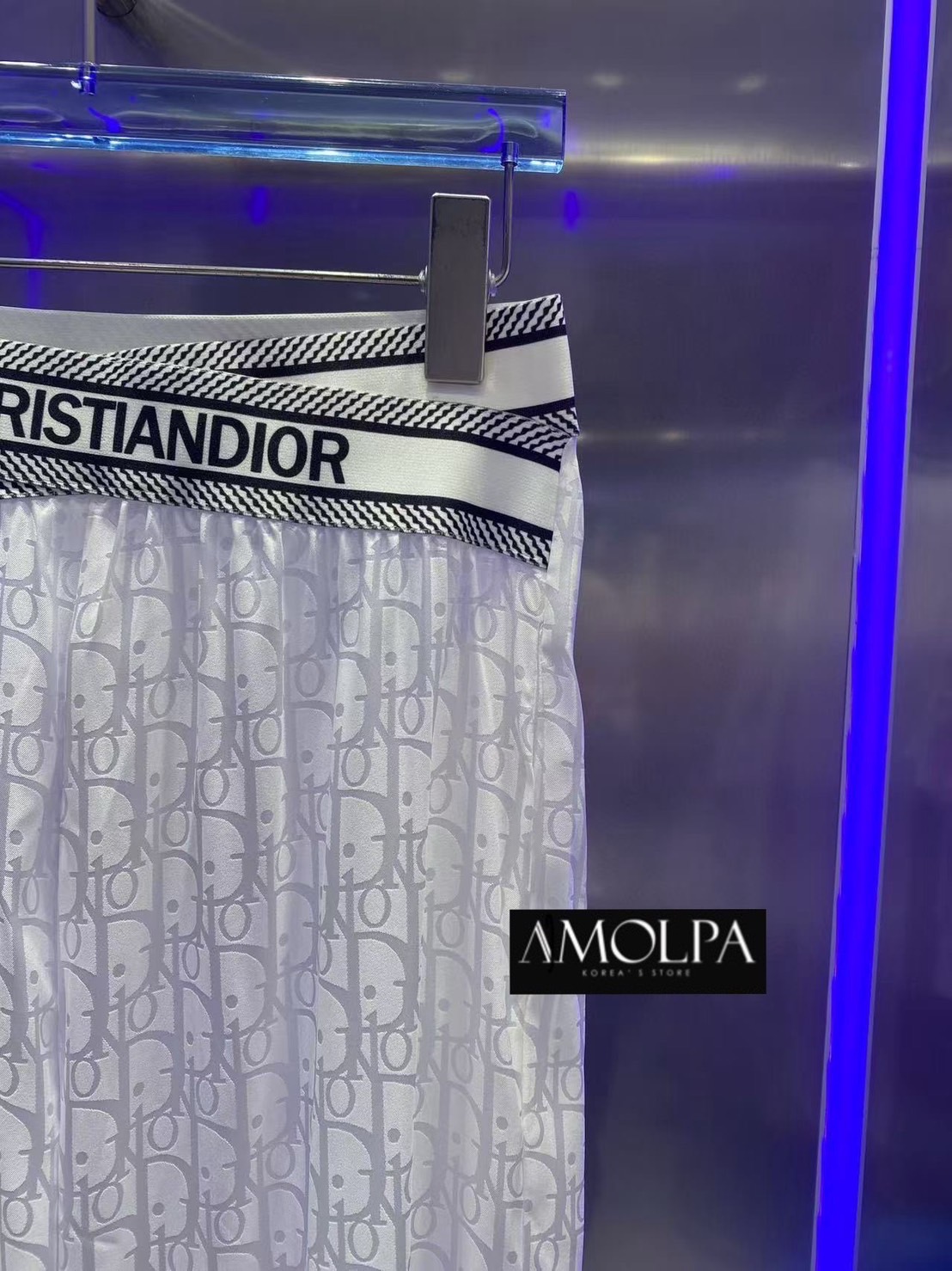 กางเกง CD SILK งานสวยยยยสุดๆค้า รุ่นนี้ไฮเอนชนช๊อป ขึ้นห้างเลยน๊า จัดเลย งาน ใส่สบายสุดๆ ใส่สบาย : สินค้าคุณภาพ (พร้อมส่ง)