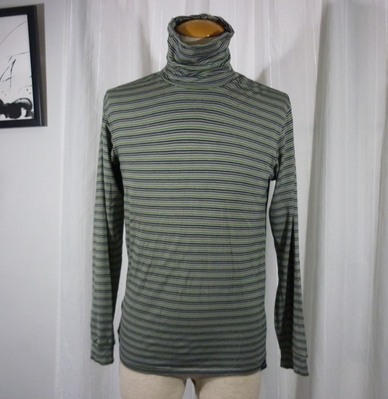 เสื้อฮีทเทคชาย ลายเขียวเทาดำ Uniqlo heattech Sz M-L
