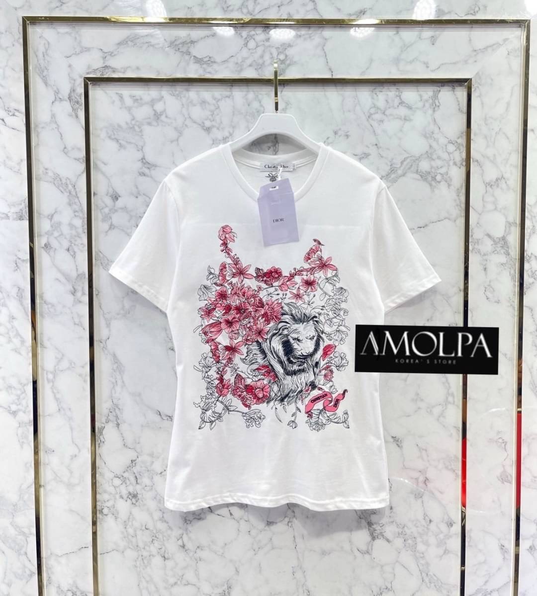 เสื้อยืด CD. งานปักแน่นๆ สวยม๊ากกกก แม๊ สวยเด่น ลายใหม่ชนช๊อปป ใส่สบายสุดๆ.. ใส่สบาย : สินค้าคุณภาพ (พร้อมส่ง)