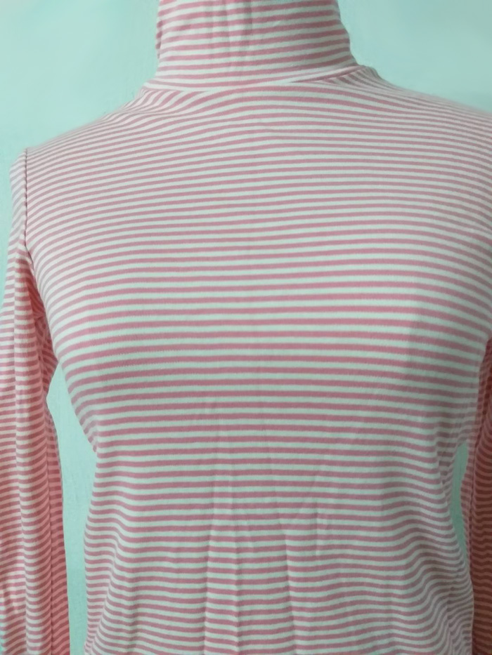 เสื้อคอเต่า Uniqlo ไซด์ M ผ้าดีมากกก