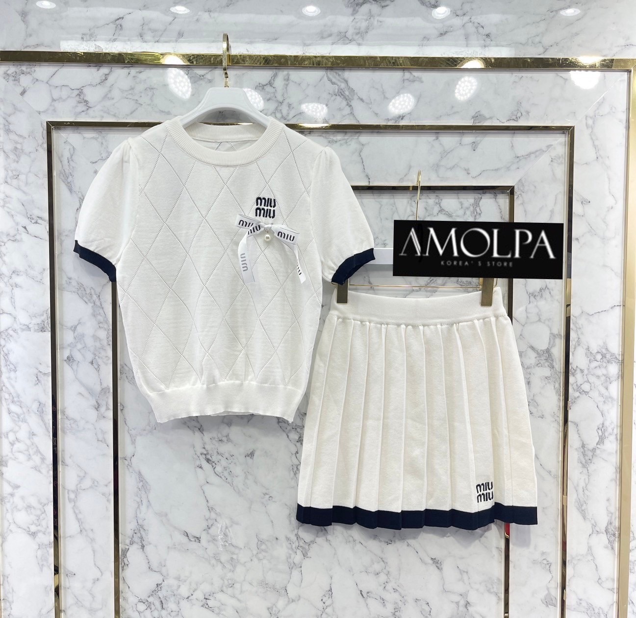 SET MIU MIU KNITT เสื้อแขนสั้น ไหมพรมสีสวย มาพร้อมกระโปรงจีบรอบ จัดดด่วน งานสวย สินค้าคุณภาพ (พร้อมส่ง)