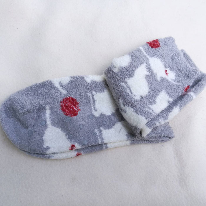 ถุงเท้าเนื้อปุยสุดนุ่มมม ลายน้องแมววววว