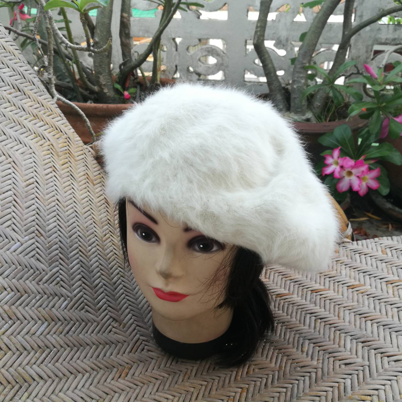 หมวกเบเร่ต์ขนกระต่ายแท้ สีครีมสะอาดตา หนานุ่ม