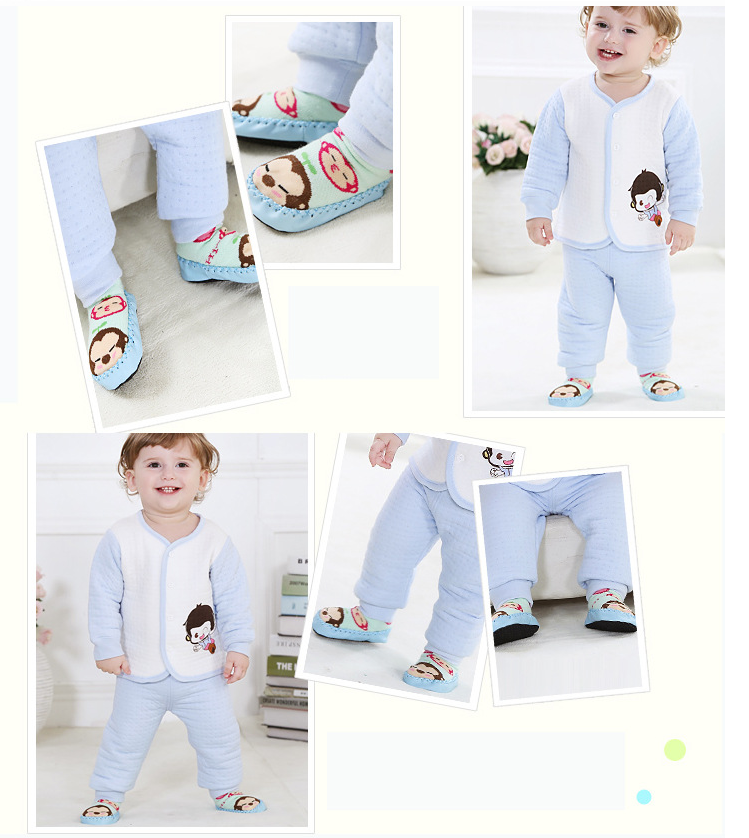 ถุงเท้ารองเท้า มีกันลื่น เนื้อผ้านุ่มนิ่ม สำหรับเด็กวัย 6-24 เดือน ลายการ์ตูนน่ารัก มีให้เลือกเยอะ