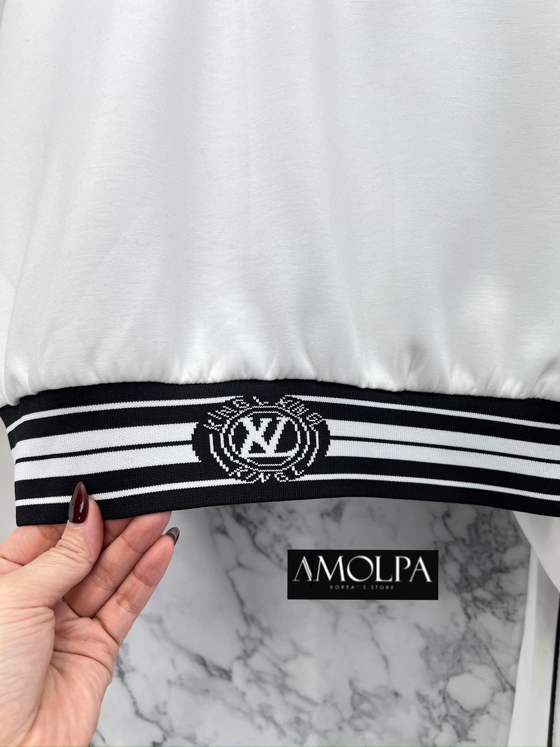 SET LV งาน hiend เสื้อ+กางเกง งานผ้าแน่น มีคุณภาพมากๆ สามารถใส่แยกกันได้ ใส่สบาย : สินค้าคุณภาพ (พร้อมส่ง)