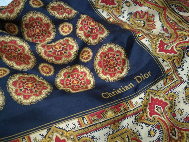 ผ้าผูกคอ ผูกผม 100% silk Christian Dior