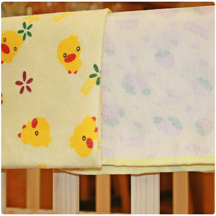 ผ้ายางสักหลาด ปูที่นอนซับฉี่ Piyo Piyo ขนาด 80 x 60 ซม. ลายเป็ด