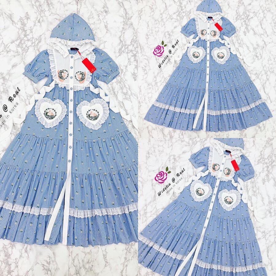 แม็กซี่เดรสมีฮู๊ดแสนสวย กรี๊ดมากแม่สำหรับรุ่นนี้คือมันน่ารักมาก ตัวเดรส เนื้อผ้าลายตารางแต่งระบายด้วยลูกไม้สีขาว สินค้าคุณภาพ (พร้อมส่ง)