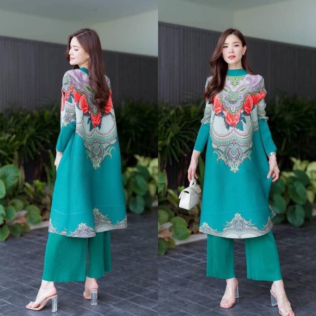 ชุดเซตผ้าอัดพลีท AA Premium เสื้อแขนยาว คอปีนตัวยาว เป็นมินิเดรส ได้ในชุดเดรส ด้วยการอัดพลีท ลวดลายดอกไม้ Classy 💐 สวยฟรุ๊งฟริ๊ง โดนใจมว้าก กางเกงเอวสมอค อัดพลีส ทรงขาบาน ทำให้ดูสูงเพรียว สินค้าคุณภาพ (พร้อมส่ง)