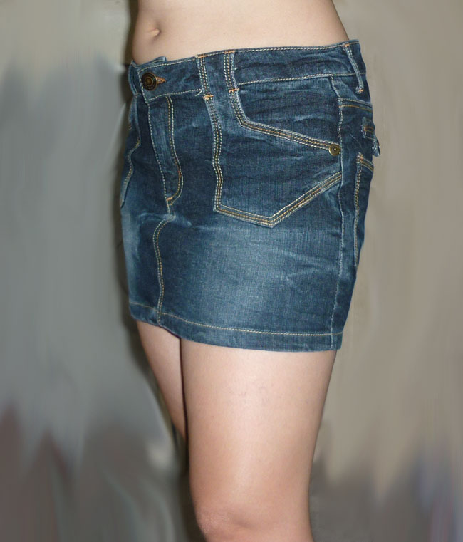 กระโปรงยีนส์สุดเก๋ แต่งสวยมากตัวนี้ 31-33-11