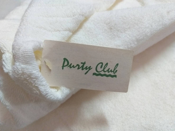 ผ้าห่มผืนใหญ่ Durty Club ราคาป้าย 4400 บาท (ของใหม่)