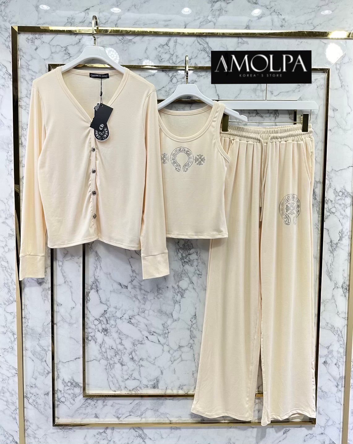 SET 3 PCS JACKET+CROP+PANTS CHROME HEART ห้ามพลาดเลยน๊า สวยสุดๆ : สินค้าคุณภาพ (พร้อมส่ง)