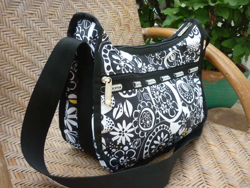 กระเป๋า Lesportsac CLASSIC HOBO /ของใหม่/
