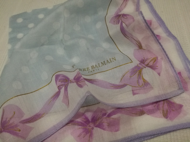 ผ้าเช็ดหน้าแบรนด์เนม Pierre Balmain หวานมาก