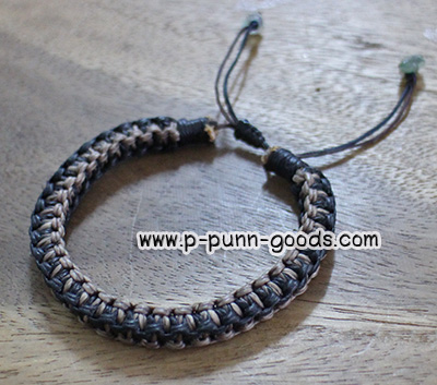 ข้อมือเชือกเทียนถัก