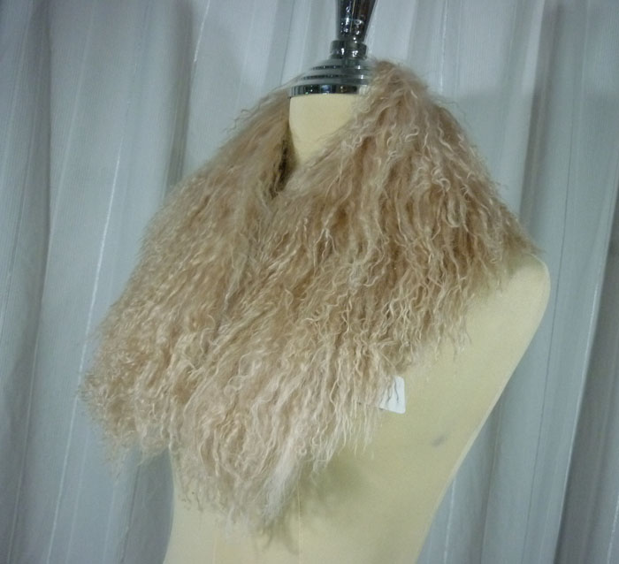 ผ้าพันคอ เฟอร์ขนแกะมองโกเลียแท้ (ใหม่ป้ายห้อย)