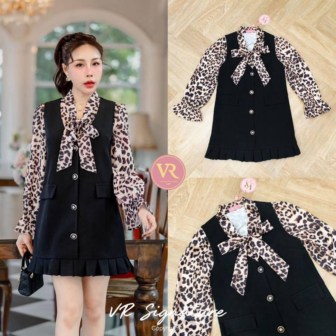 Set เสื้อแขนยาวสม็อคบานปลายแขน ผูกโบว์ช่วงคอเสื้อ ติดกระดุมเรียงด้านหน้า เนื้อผ้าซิลค์ซาตินพิมพ์ลายเนื้อดี ใส่สบาย แมทช์กับเอี๊ยมกระโปรงสั้น ใส่สบาย : สินค้าคุณภาพ (พร้อมส่ง)