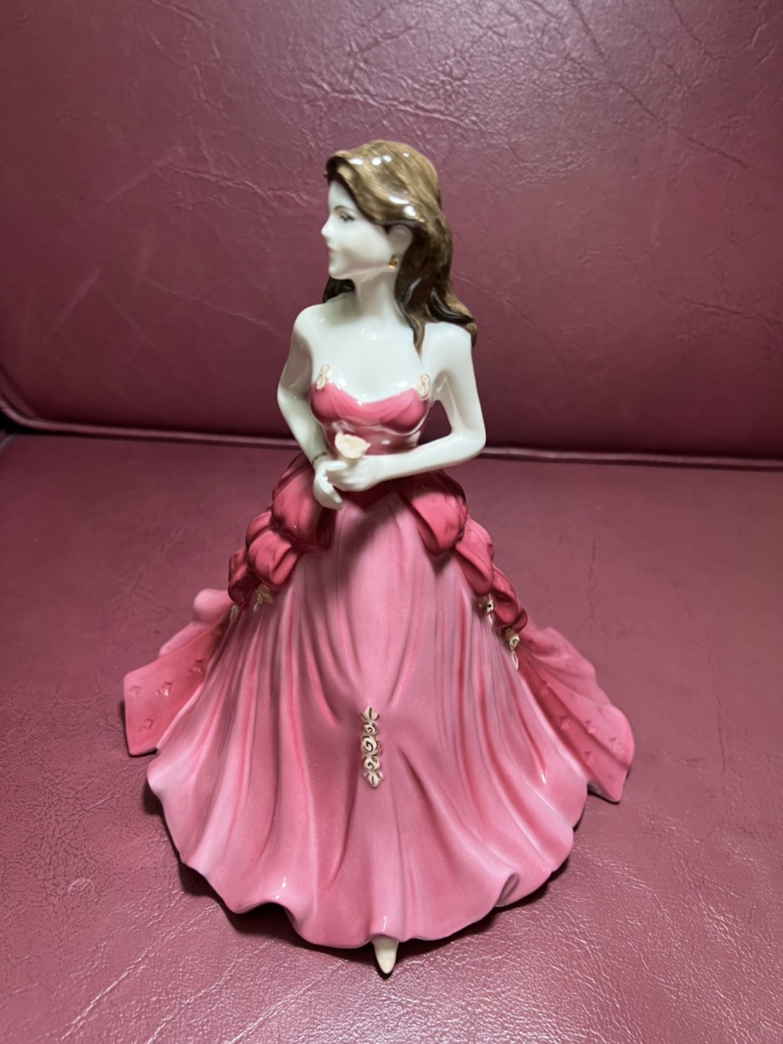 ตุ๊กตาจากอังกฤษ Coalport Ruby Anniversary ของแท้