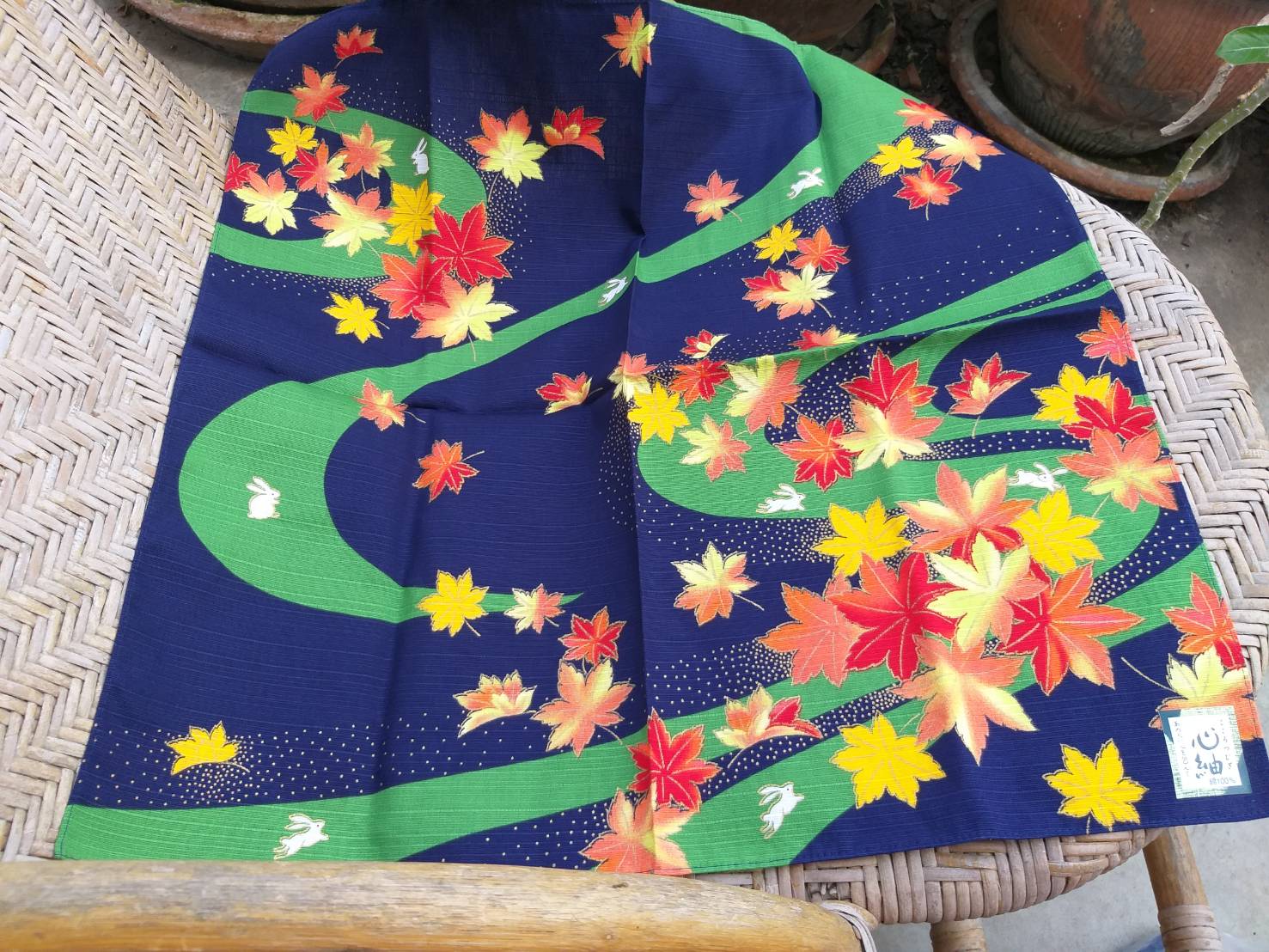 ผ้าเช็ดหน้าลายใบเมเปิล ผ้าหนา สวยมาก ผืนใหญ่