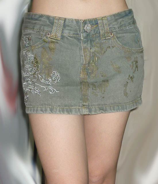 #2กระโปรงยีนส์ฟอกสีเปรอะ ปักแต่ง 30-34-9.5