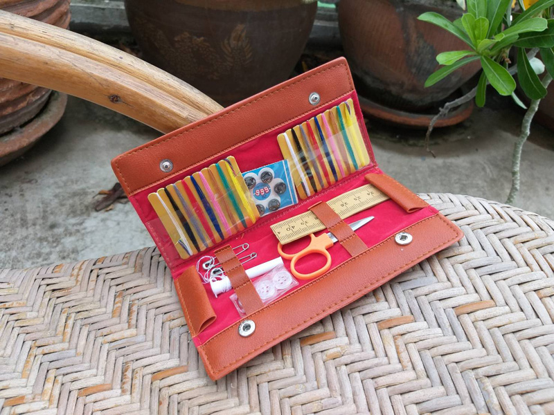 ชุดด้ายเข็ม อุปกรณ์ซ่อมแซมเสื้อผ้าพกพา