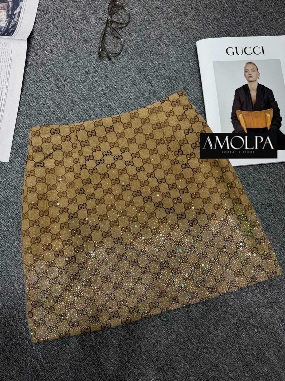 กระโปรงผ้าทอลาย GG เพชร แน่นๆค้า งาน hiend สวยยยสุด ผ้าอย่างดี เป๊ะ ปัง มากรุ่นนี้ น่ารักม๊ากกกก การันตรี งานผ้าใส่สบาย ใส่สบาย : สินค้าคุณภาพ (พร้อมส่ง)