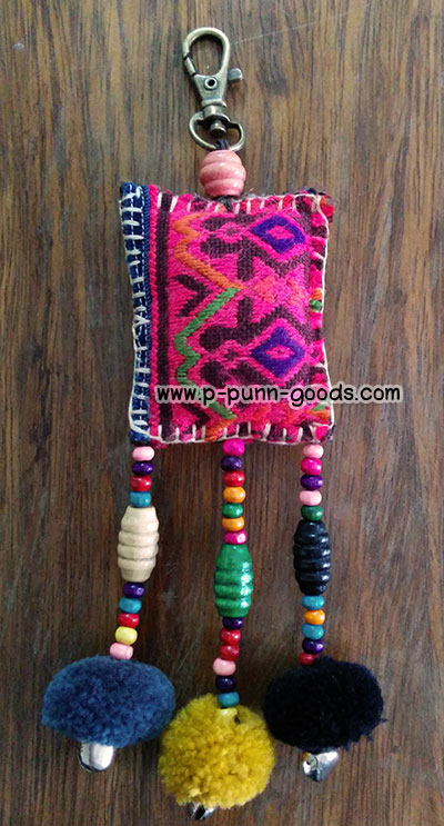 หมอนปักลาย พวงกุญแจชาวเขา