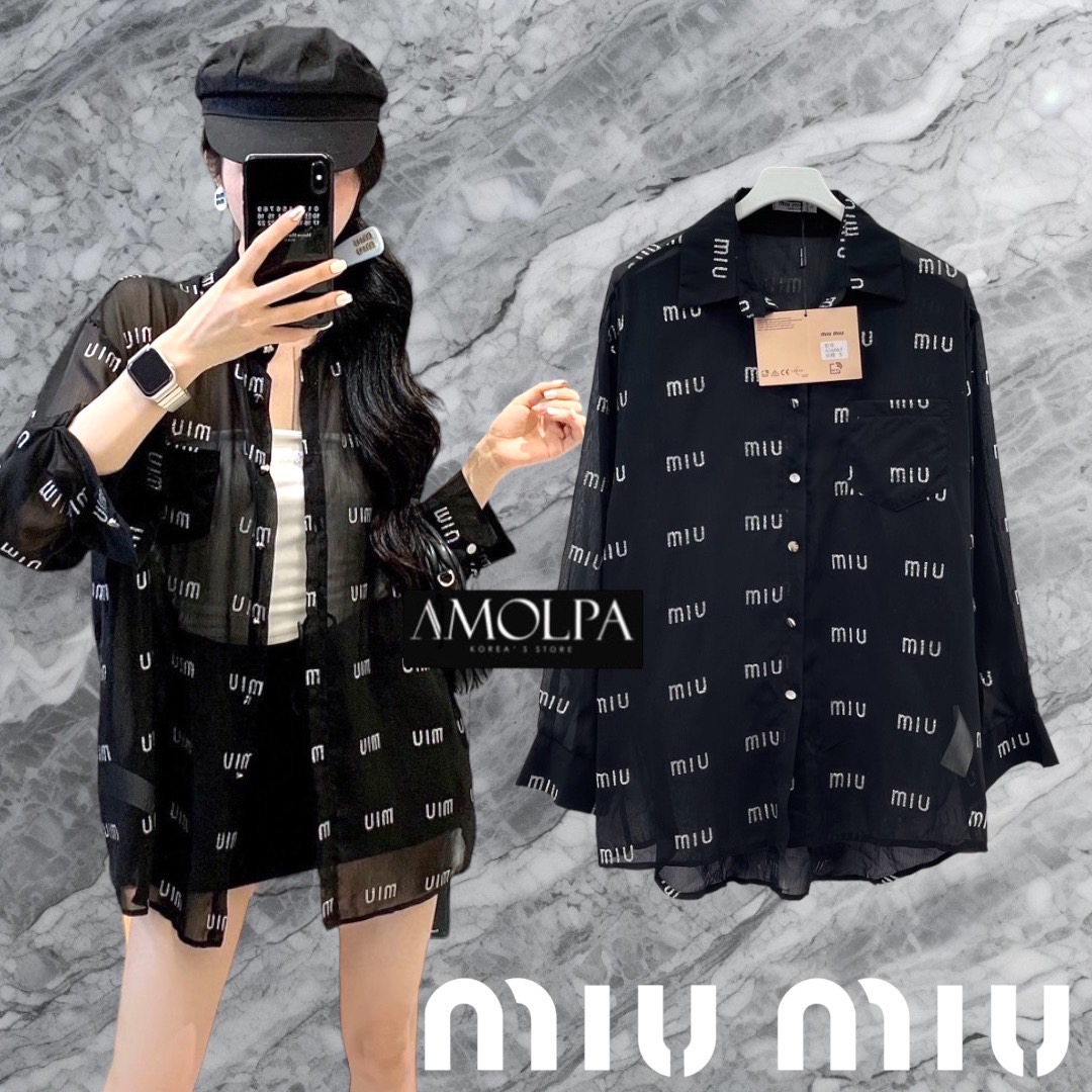 เสื้อเชิ้ตซีทรู MIU MIU หน้าสั้น หลังยาว ปิดก้น ปิดสะโพก สวยหรูดูแพง แสงออก ดีเทลละเอียดทุกจุด ลายใหม่ ใส่สบาย : สินค้าคุณภาพ (พร้อมส่ง)